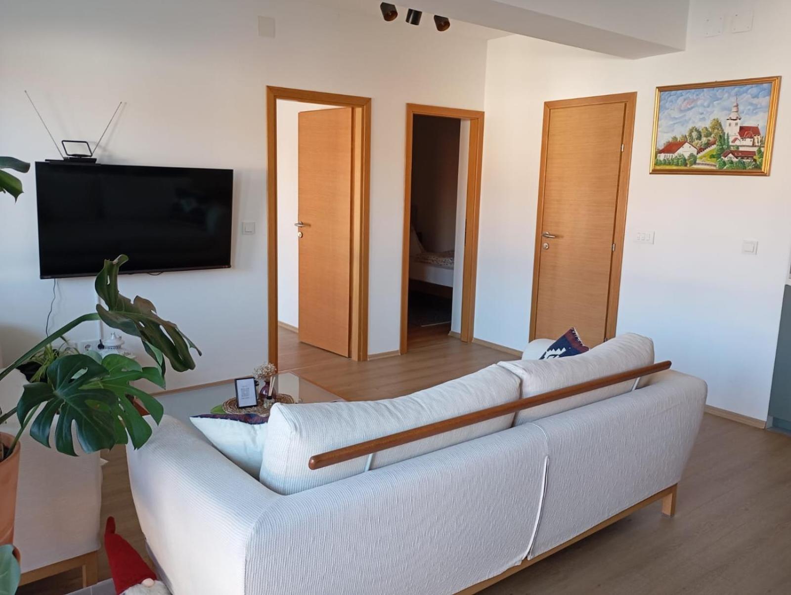 Apartman Zagreb , With Balcony And Free Parking Eksteriør bilde